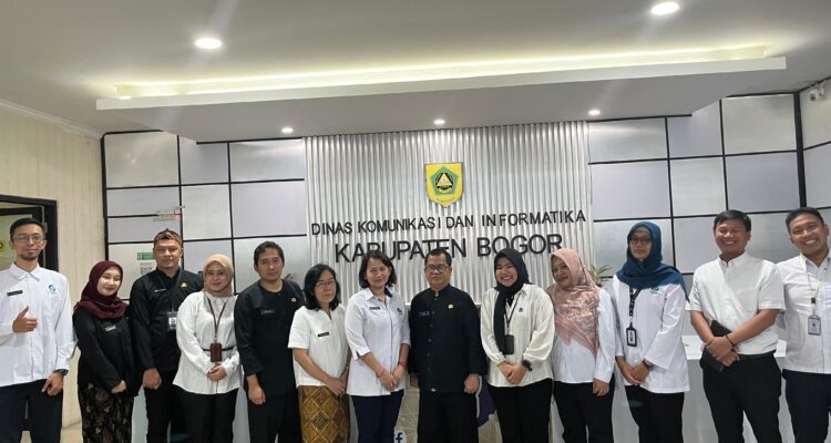 Foto bersama Diskominfo Kabupaten Bogor dengan Badan Informasi Geospasial (BIG), Foto/Diskominfo Kabupaten Bogor