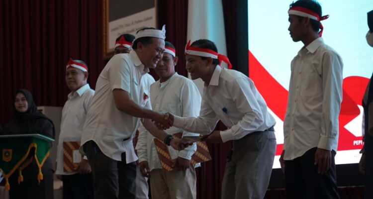 Ajat Rochmat Jatnika pada rapat koordinasi Koperasi Desa dan Kelurahan Merah Putih se-Kabupaten Bogor, Foto/Diskominfo Kabupaten Bogor