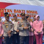Kapolres Bogor AKBP Whika Ardilestanto mendampingi Wakil Kepala Kepolisian Republik Indonesia (Wakapolri) Komjen Pol. Dedi Prasetyo meninjau progres pembangunan SMA Kemala Taruna Bhayangkara,foto/Echa Nur Mualida