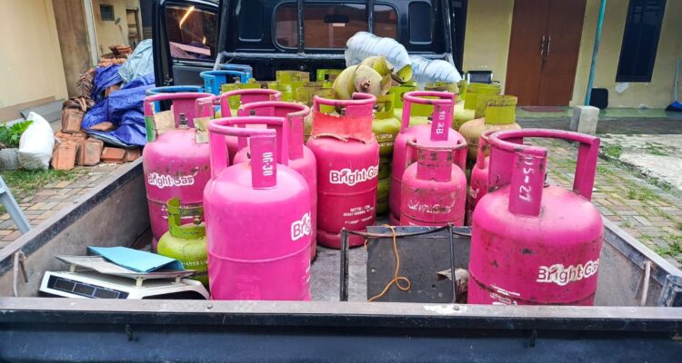 Gas elpiji yang di oplos,Foto/Humas Polresta Bogor Kota