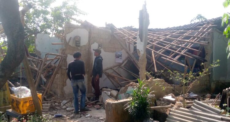 Situasi rumah ambruk di Ciampea Bogor, Foto/Istimewa