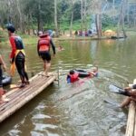 Situasi evakuasi wisatawan yang tewas meninggal di situ salar Garut Jawa Barat, Foto/Antara Jabar