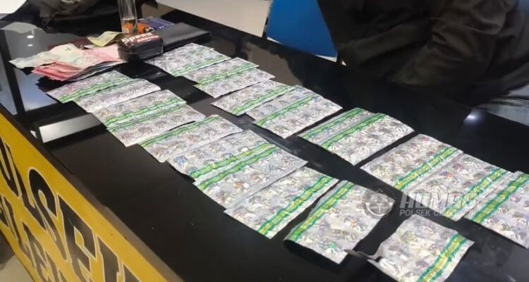 Alat bukti tremadol yang diamankan oleh Polsek Cileungsi Bogor, Foto/Polsek Cileungsi
