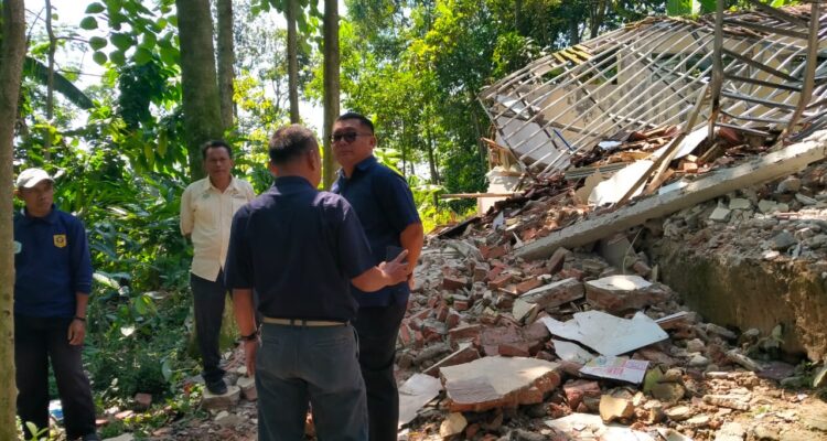 Pemkab Bogor pastikan pembangunan SDN Ninggela Nanggung Bogor akan dilaksanakan, foto/Adi Wiryanto