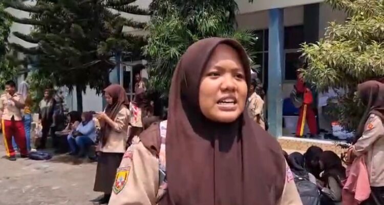 Salah satu saksi mata, Siti Marsyifah, siswi kelas 11, Foto/Echa Nur Maulida