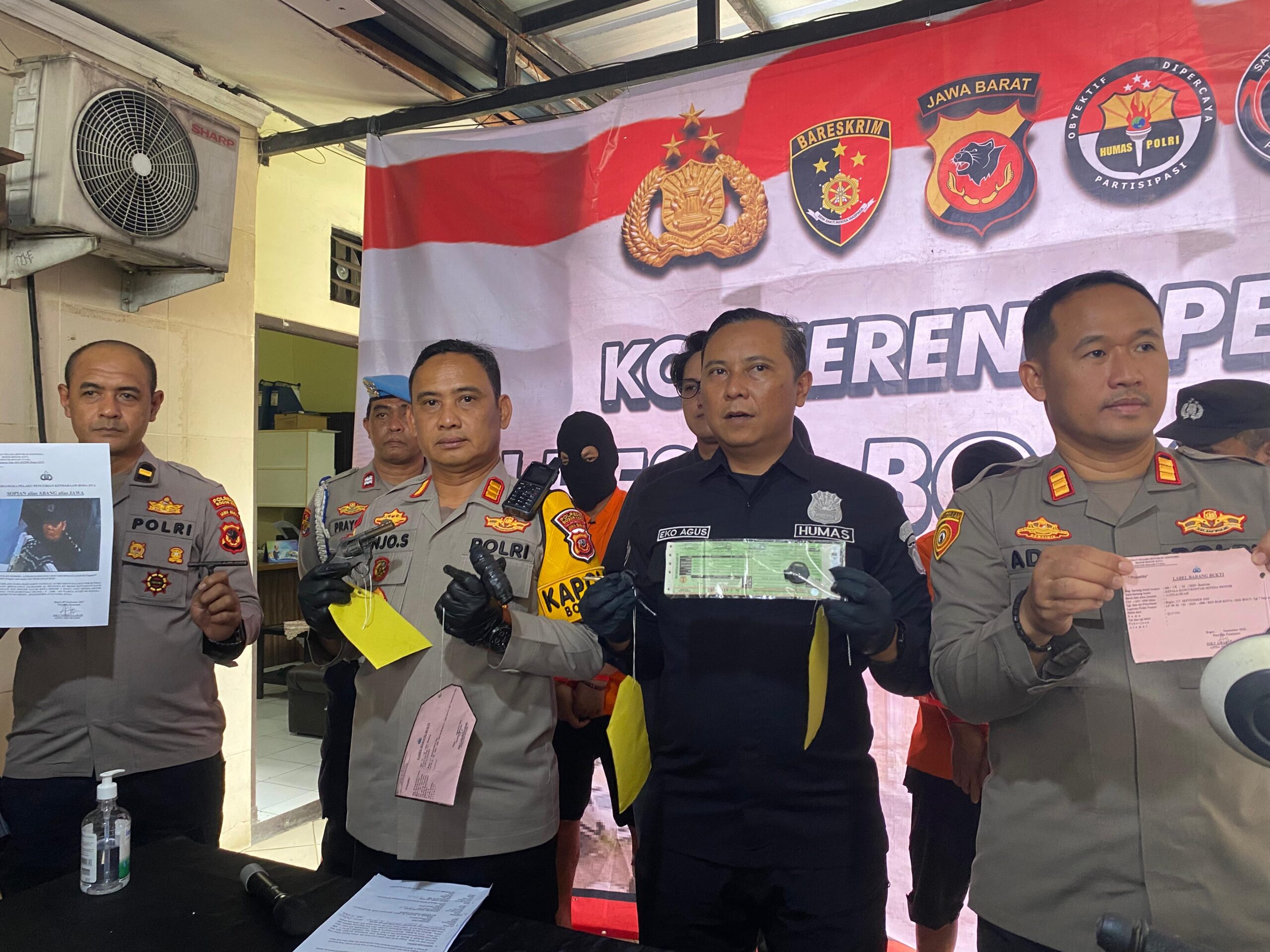 Polsek Bogor Utara merilis kasus curanmor, Foto/Echa Nur Maulida Polsek Bogor Utara merilis kasus curanmor, Foto/Echa Nur Maulida