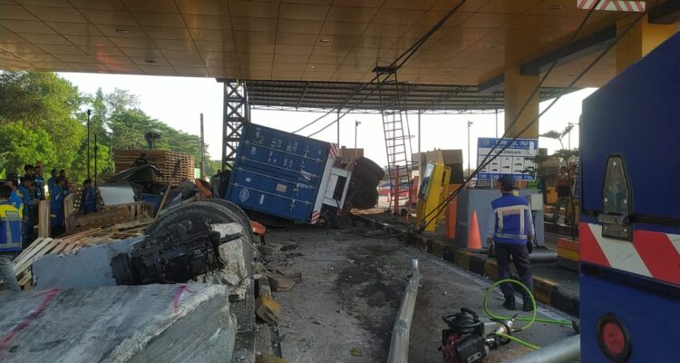Situasi terkini Kecelakaan lalu lintas terjadi di Gerbang Tol (GT) Ciawi 2, Kota Bogor, Foto/Istimewa