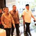 Bupati Bogor, Rudy Susmanto saat mengikuti mengikuti Rapat Koordinasi Nasional PSEL bersama Menteri Lingkungan Hidup, Menteri Investasi sekaligus CEO Badan Pengelola Investasi Daya Anagata Nusantara (Danantara), Gubernur Jawa Barat, dan jajaran kepala daerah, di Wisma Danantara, Jakarta 09 Oktober 2025, Foto/Istimewa