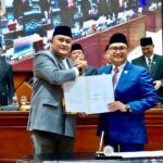 Foto bersama Bupati Bogor, Rudy Susmanto dan Ketua DPRD Sastra Winara seusai rapat paripurna, Foto/Setwan DPRD Kabupaten Bogor