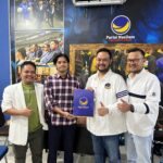 Simpatisan partai nasdem mengadakan pengobatan gratis dalam rangka hut nasdem ke 14, foto/Istimewa