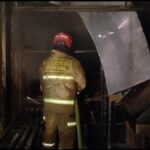 Rescue damkar kota Bogor mengevakuasi 10 kios di Jalan Raya Brigjen Saptaji, Kelurahan Cilendek Barat, Kecamatan Bogor Barat, Kota Bogor, foto/Damkar Mota Bogor