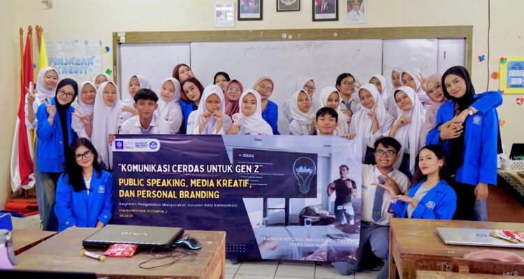 Foto bersama Mahasiswi UBSI Margonda, foto/Istimewa