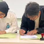 Azfar Reza Muqafa, Ketua TDA 8.0 dan Dirut RS Azra dr. Irma Rismayanty M.M saat melakukan penandatangan kerjasama, Foto/Istimewa