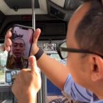 Mantan Wali Kota Bogor, Bima Arya memberikan jempol sebagai bentuk apresiasi ke Dedie A Rachim karena telah berhasil mengoperasikan koridor 6 Biskita Transpakuan, Foto/Tangkapan Layar TikTok di Bimaarya Official