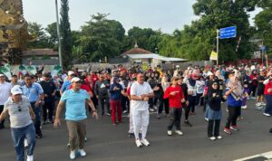 Bupati Bogor bersama Ketua DPRD saat berolahraga di Car Free Day di Jalan Raya Pemda, foto/Istimewa