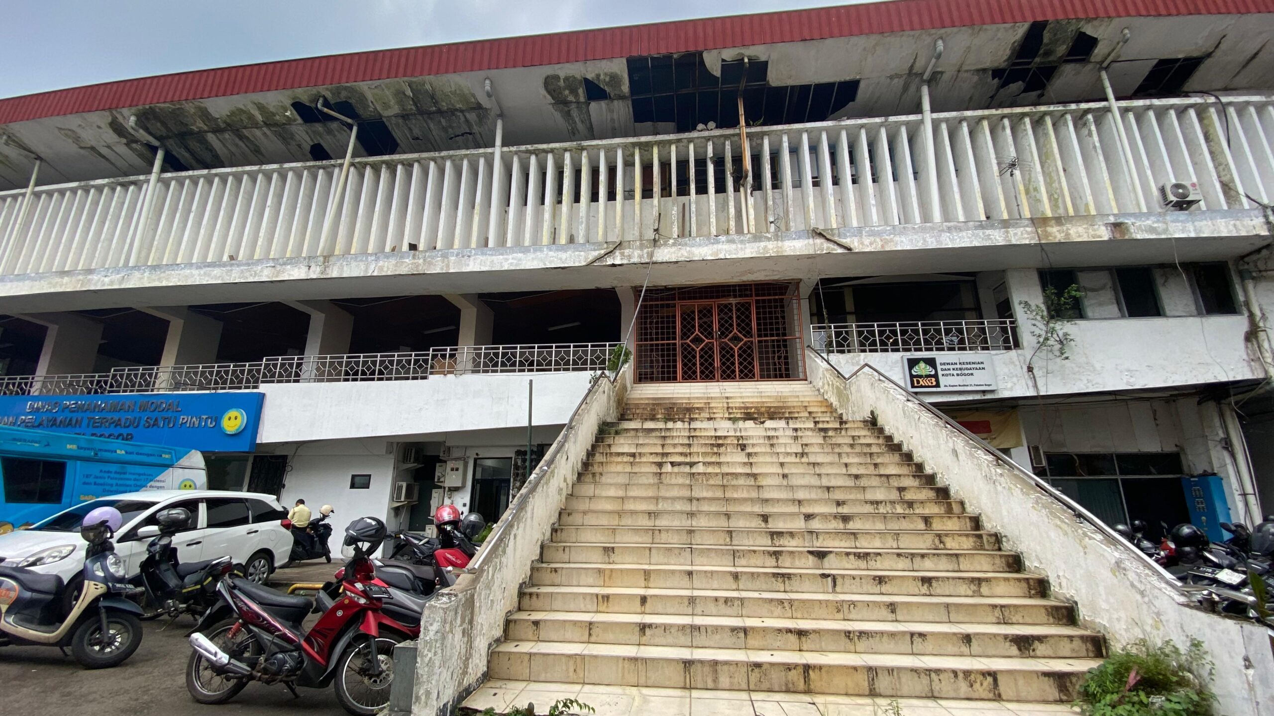 Kondisi terkini gedung kemuning gading bogor, foto/Naya