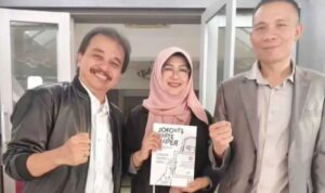 Foto bersama Roy Suryo, Dr Tifa dan Rismon Sianipar, Foto/Indopolitika di Instagram Foto bersama Roy Suryo, Dr Tifa dan Rismon Sianipar, Foto/Indopolitika di Instagram