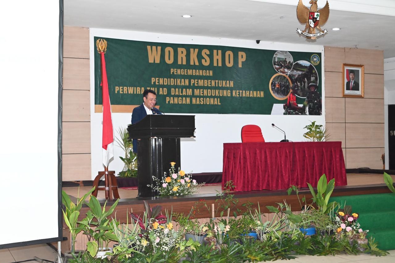 Workshop kegiatan Penguatan Para Peserta DIKTUKPA TNI AD di Markas Besar Sekolah Calon Perwira Angkatan Darat (SECAPA AD) Bandung, Prof. Dr. Achmad Tjachja Nugraha, Asisten Penasihat Presiden Bidang Pertahanan Nasional, foto/Istimewa
