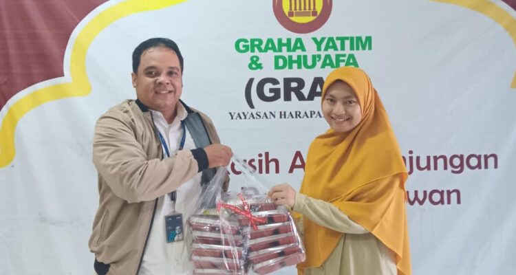 BRI Kantor (KC) Jakarta Warung Buncit menggelar kegiatan “Jumat Berkah” dengan membagikan makanan ke Yayasan Yatim Piatu dan Duafa, Foto/Istimewa