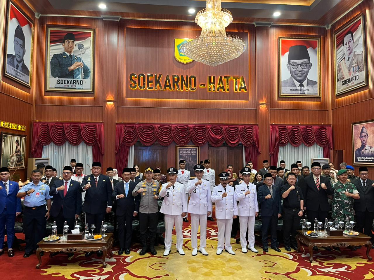 Foto bersama saat pelantikan PAW Kepala Desa, Foto/Deden