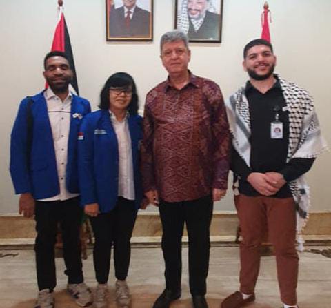 Foto bersama GAMKI dengan Persatuan Mahasiswa Palestina di Indonesia (PMPI), Foto/Istimewa Foto bersama GAMKI dengan Persatuan Mahasiswa Palestina di Indonesia (PMPI), Foto/Istimewa