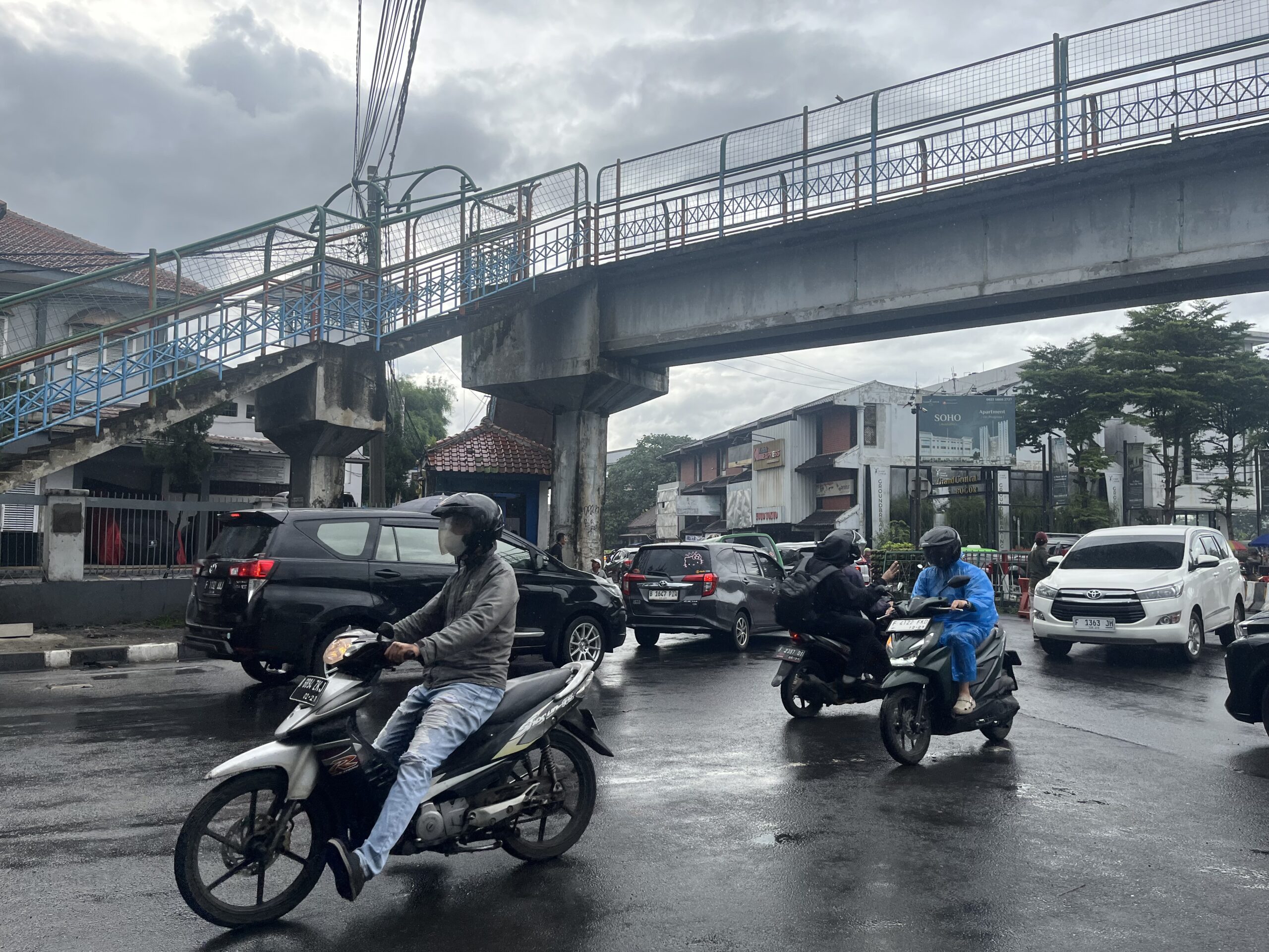 Persimpangan Paledang yang menjadi salah satu titik kemacetan di Kota Bogor, Foto/Adi Wirman