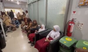 Kondisi siswa-siswi yang diduga keracunan makanan saat makan MBG, Foto/Istimewa Kondisi siswa-siswi yang diduga keracunan makanan saat makan MBG, Foto/Istimewa
