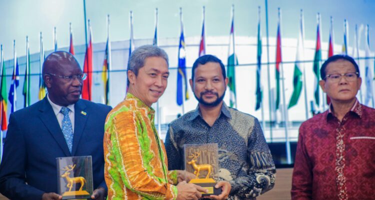 Wali Kota Bogor Dedi A Rachim bersama delegasi peserta Konferensi Asia Afrika, Foto/Diskominfo Kota Bogor