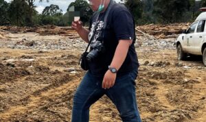 Ahmad Jidan, Jurnalis Metropolitan saat berada di tempat bencana di Sumatera, Foto/Istimewa