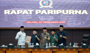 Pimpinan DPRD dan Pemkot Bogor saat berfoto bersama di Rapat Paripurna, Foto/Setwan DPRD Kota Bogor