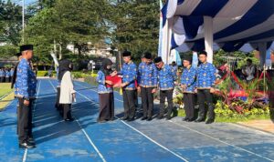 Wali Kota Bogor, Dedie A Rachim bersama wakil wali kota, Jenal Muttaqin dan sekda Kota Bogor saat memberikan SK kepada PPPK, Foto/Adi Wirman