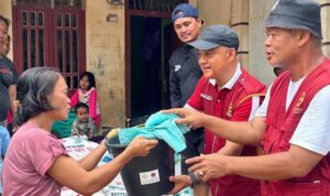 keuskupan saat memberikan bantuan kepada korban bencana banjir di Sumatera, Foto/Istimewa keuskupan saat memberikan bantuan kepada korban bencana banjir di Sumatera, Foto/Istimewa