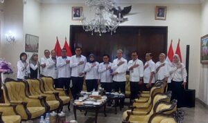 Foto bersama Wali Kota Bogor, Dedie A Rachim bersama pimpinan Transjakarta, Foto/Istimewa