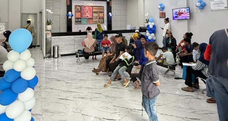 Suasana Bekasi Harapan Indah (HI) melayani penyaluran Program Indonesia Pintar (PIP), Foto/Istimewa