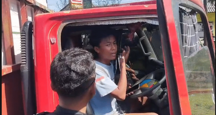 Cekcok supir truk dengan polisi di Gadog Puncak Bogor, Foto/Istimewa