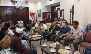 Para panitia Bhakti Lintas agama saat melakukan audensi dengan Wali Kota Bogor, Dedie A Rachim di Rumah Dinas Walikota, Foto/Istimewa