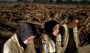 Artis Zaskia Mecca dan beberapa rekannya saat berada di Aceh Tamiang, Foto/Instagram Zaskiadyamecca Artis Zaskia Mecca dan beberapa rekannya saat berada di Aceh Tamiang, Foto/Instagram Zaskiadyamecca