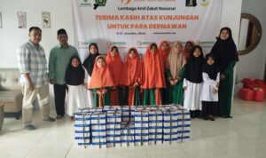 BRI KC Pasar Minggu menyalurkan program Jumat Berkah ke Dompet Yatim dan Dhuafa (Domyadhu) Jalan H Samalui no.85 Pejaten Barat, Pasar Minggu, Foto/Istimewa BRI KC Pasar Minggu menyalurkan program Jumat Berkah ke Dompet Yatim dan Dhuafa (Domyadhu) Jalan H Samalui no.85 Pejaten Barat, Pasar Minggu, Foto/Istimewa