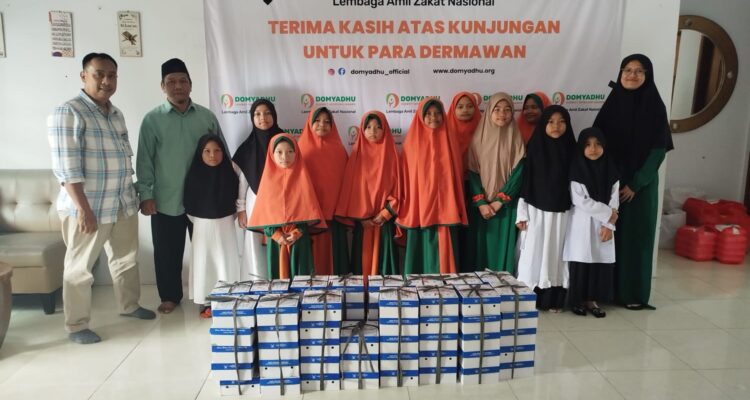 BRI KC Pasar Minggu menyalurkan program Jumat Berkah ke Dompet Yatim dan Dhuafa (Domyadhu) Jalan H Samalui no.85 Pejaten Barat, Pasar Minggu, Foto/Istimewa