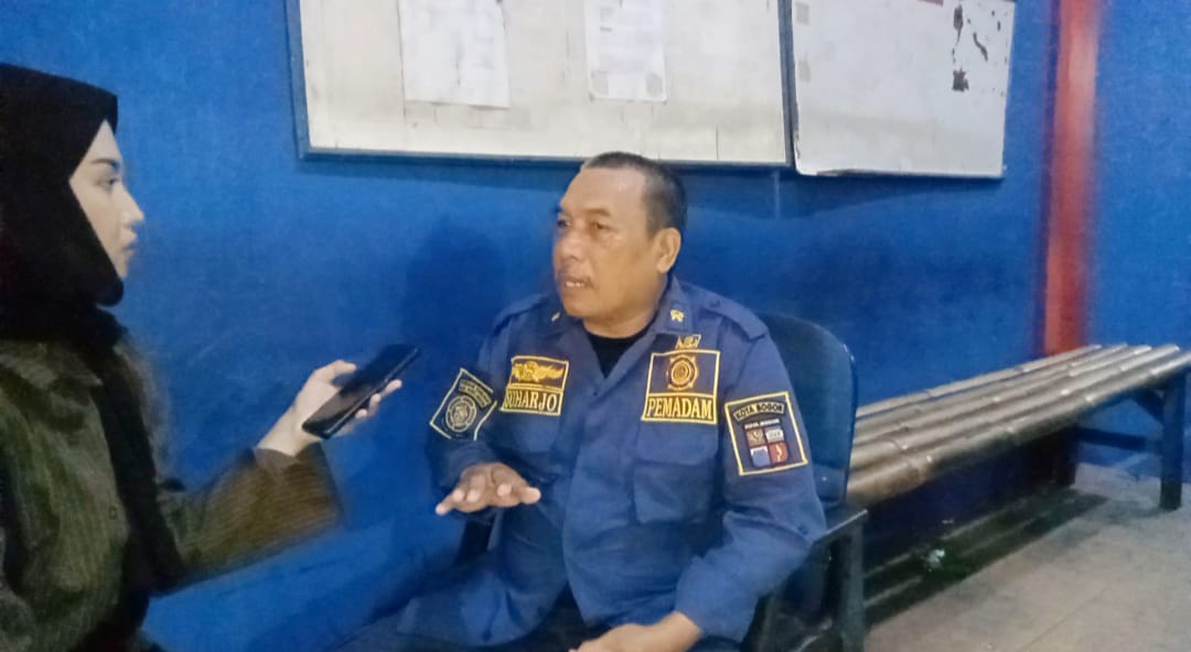 Komandan Damkar Sektor Yasmin, Suharjo membeberkan penyebab kebakaran pada Senin, (27/10/2025) di Mako Damkar Yasmin.