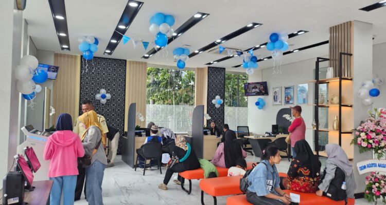 Situasi pembagian PIP di BRI Bekasi, Foto/Istimewa