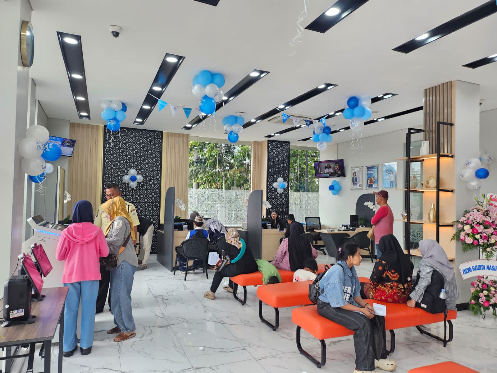 Situasi pembagian PIP di BRI Bekasi, Foto/Istimewa