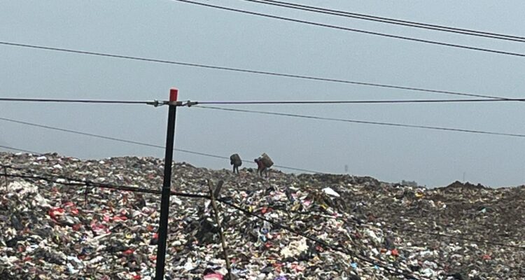 Kondisi Sampah di TPA Galuga, Kabupaten Bogor, Foto/Adi Wirman