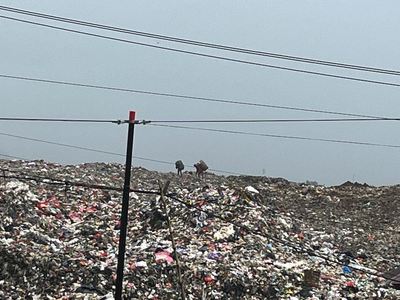 Kondisi Sampah di TPA Galuga, Kabupaten Bogor, Foto/Adi Wirman