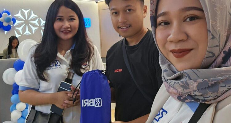 Bank Rakyat Indonesia (BRI) Kantor Cabang Jakarta Pondok Indah menggelar pameran road Mall to Mall.