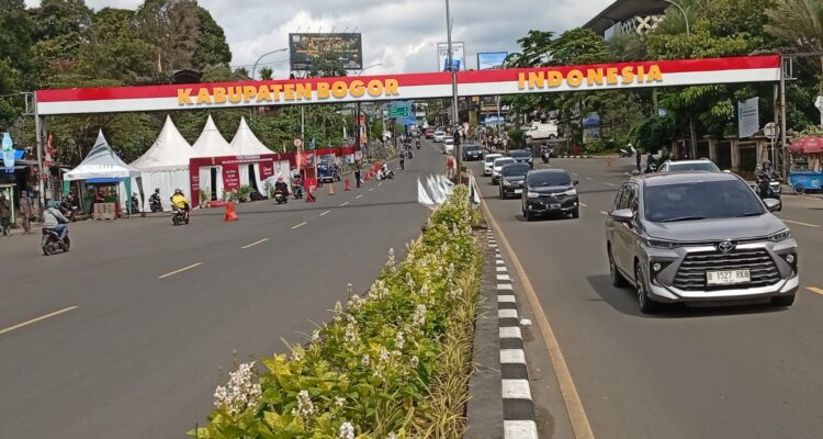 Kondisi lalu lintas terkini di simpang Gadog Puncak Bogor, Foto/Istimewa
