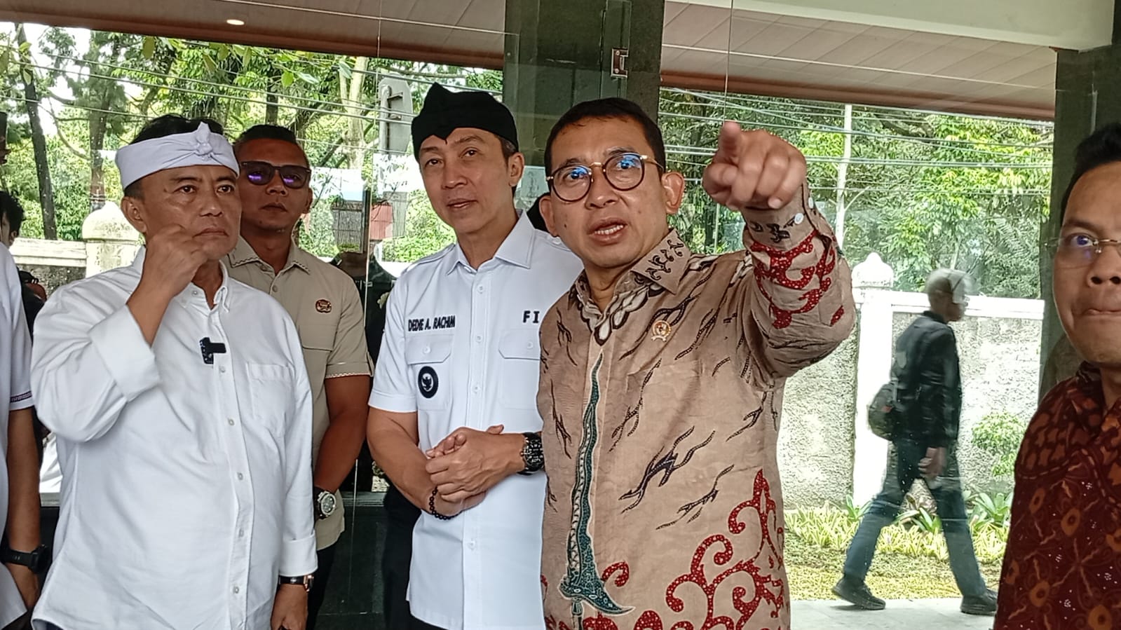 Menteri Kebudayaan, Fadli Zon bersama Wali Kota Bogor, Dedie A Rachim dan Sekda Jawa Barat Herman Suryatman saat meresmikan Revitalisasi Prasasti Batu Tulis, Foto/Istimewa