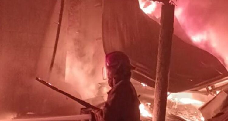 Situasi kebakaran speart part di Leueinutug, Citeureup Kabupaten Bogor, Foto/Istimewa