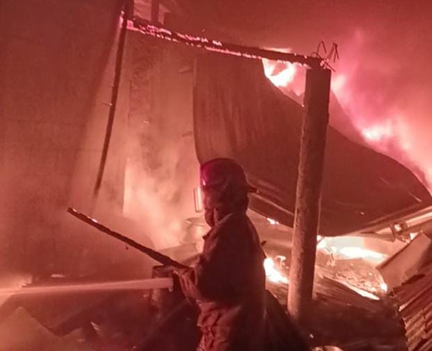 Situasi kebakaran speart part di Leueinutug, Citeureup Kabupaten Bogor, Foto/Istimewa