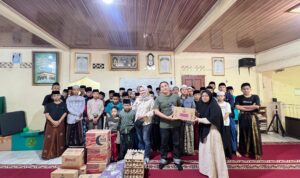 Branch Office Bank Rakyat Indonesia (BRI) Bogor Pajajaran menyalurkan bantuan kebutuhan pokok bagi santri dan masyarakat di Pondok Pesantren Manbaul Hisan, Foto/Istimewa